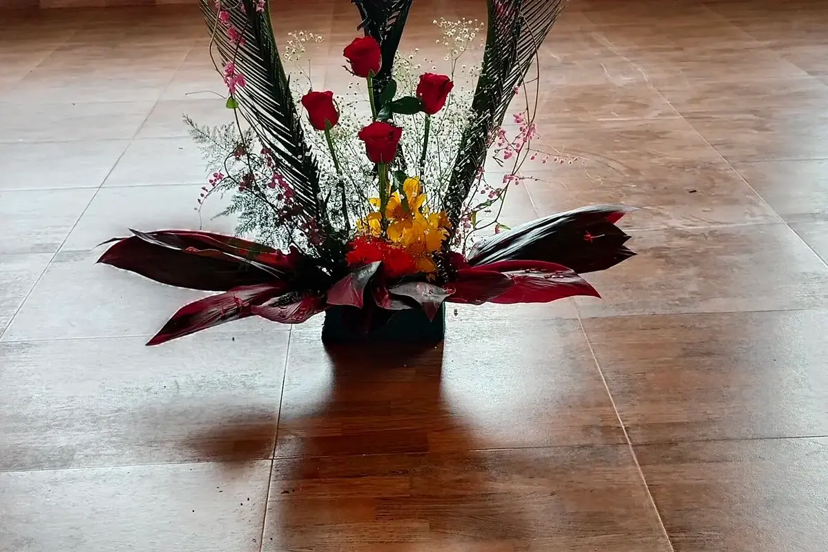 Can Flowers Sit Near Kitchen Heat shown in a clean flower-care setup