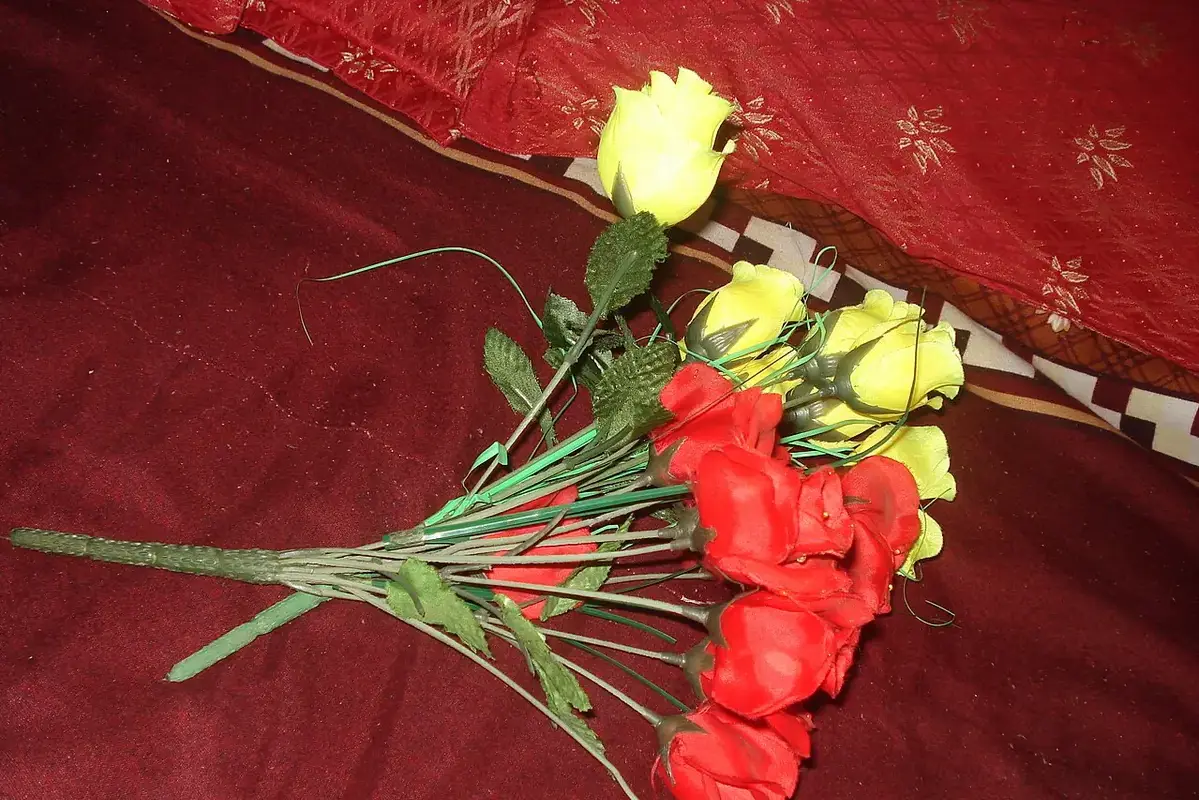 How to Use Floral Tape Without Crushing Stems shown in a clean flower-care setup